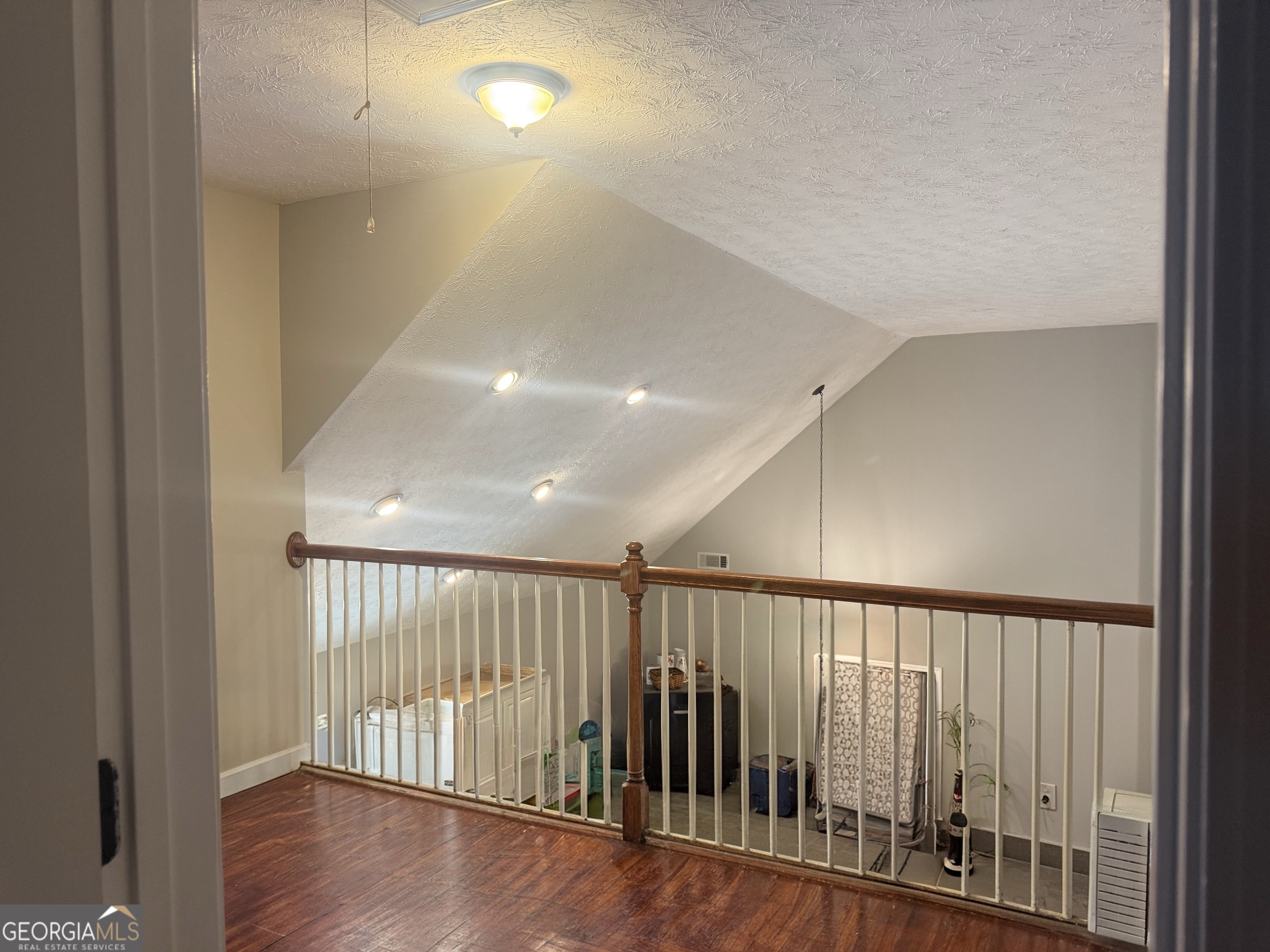 408 Bowen Road Property Photo 23