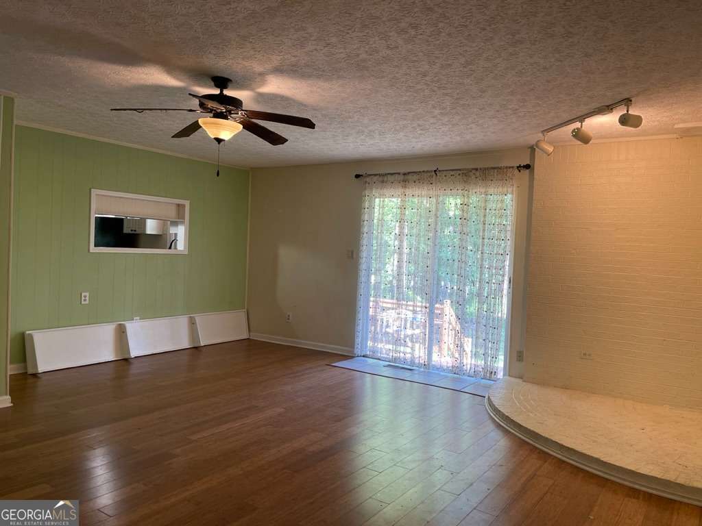 1071 Dials Mill Spur Property Photo 4