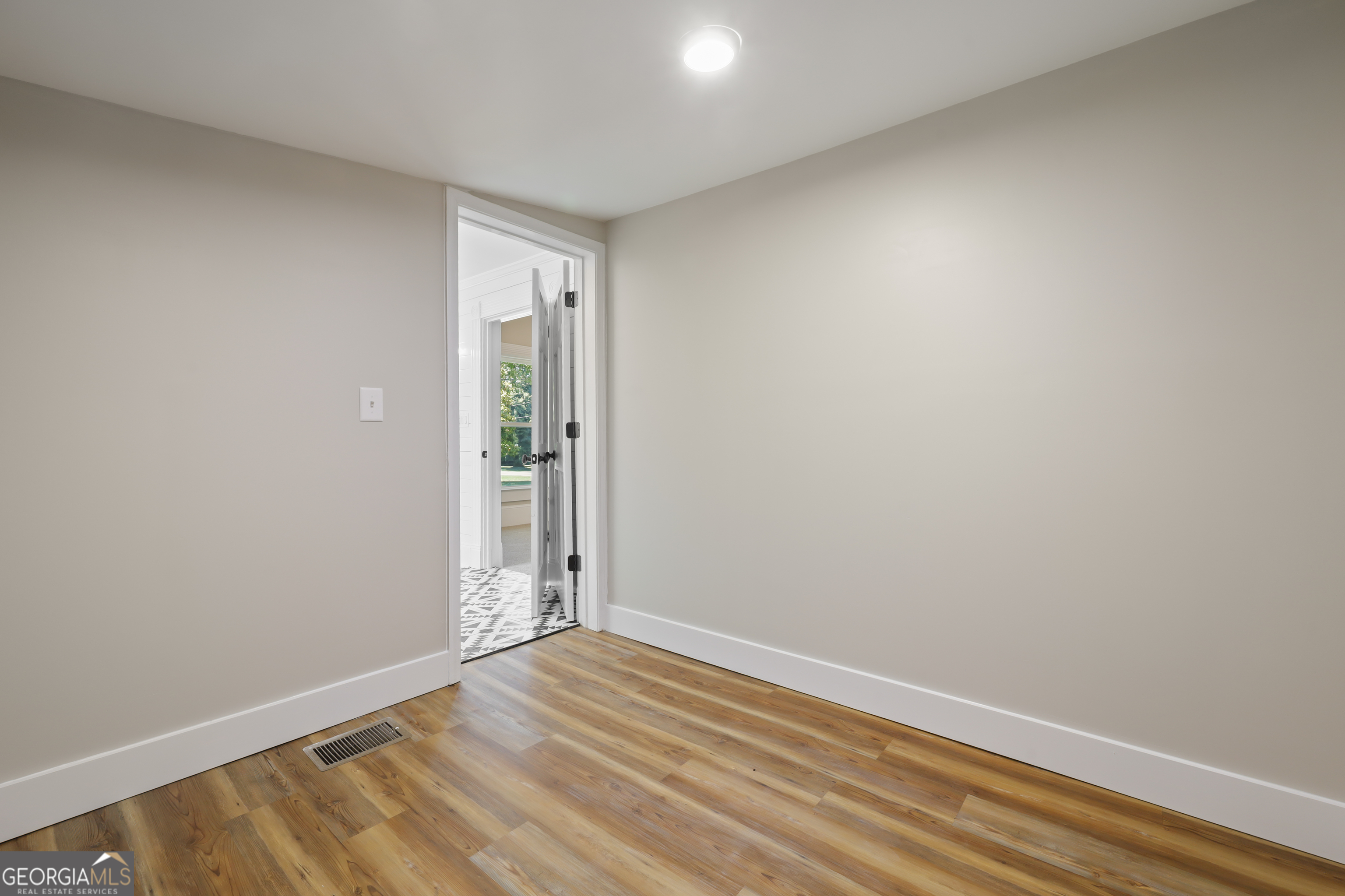 42 Alexander Street Property Photo 32