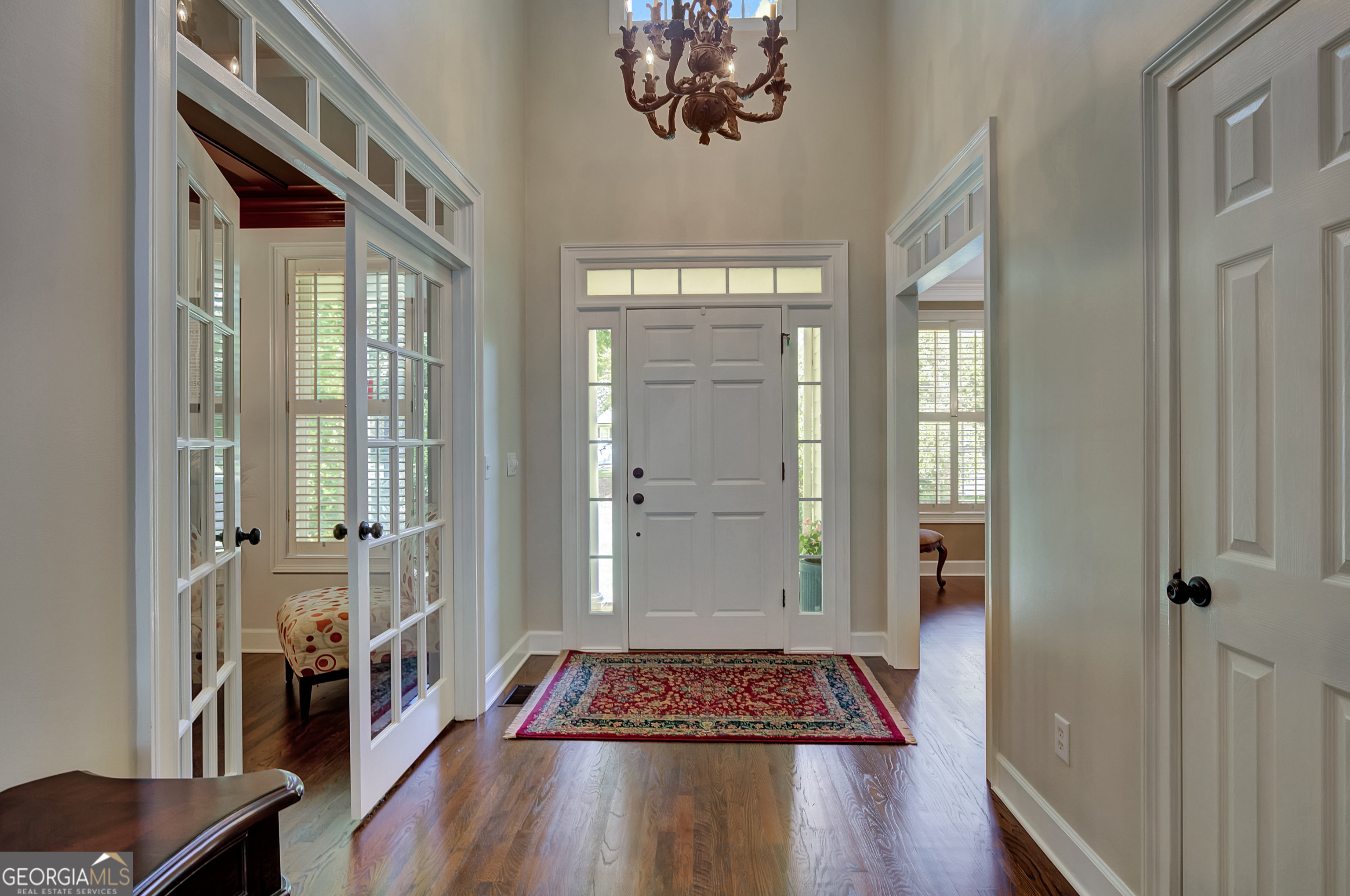 180 Shoreline Circle Property Photo 10