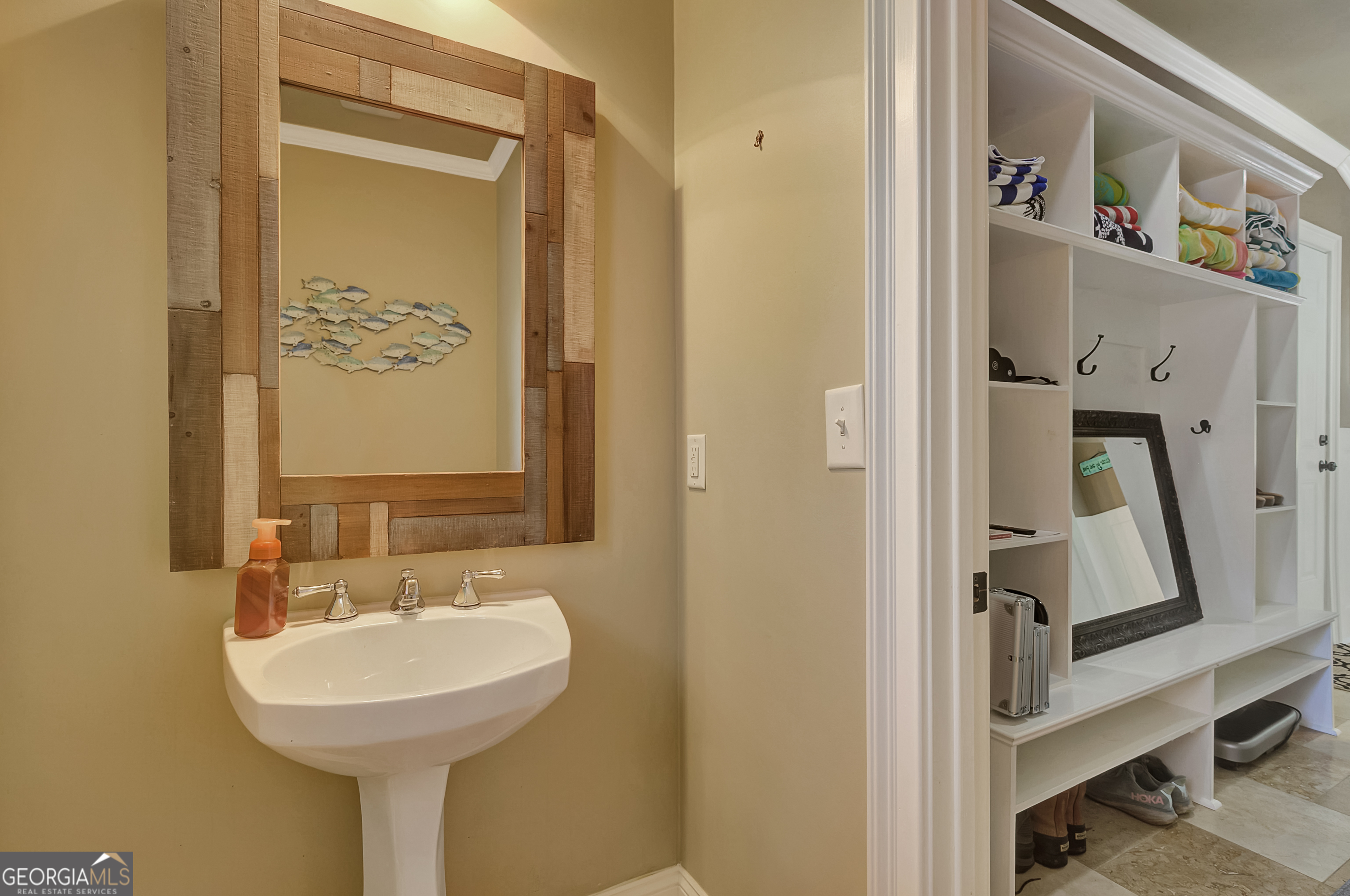 180 Shoreline Circle Property Photo 40