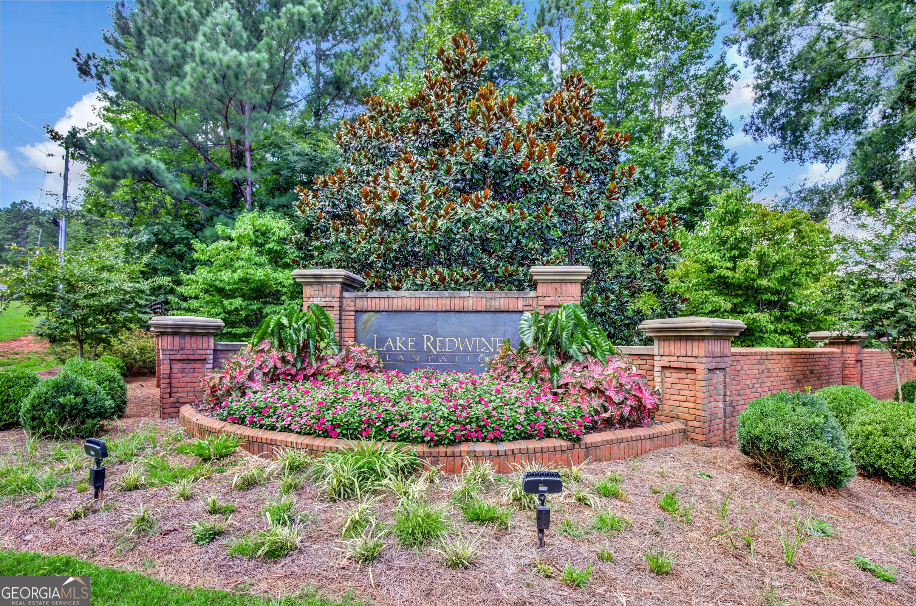 180 Shoreline Circle Property Photo 76