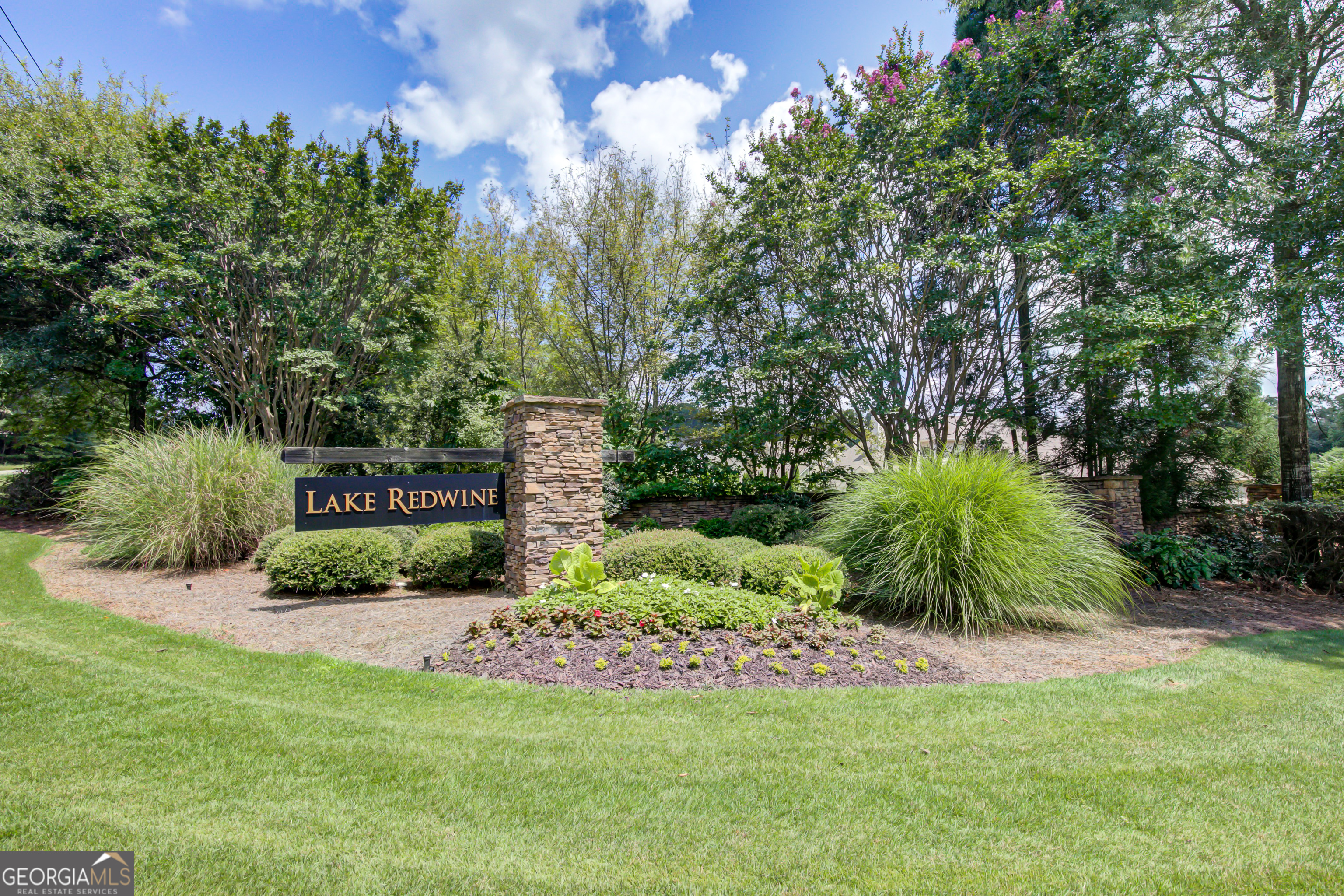 180 Shoreline Circle Property Photo 82