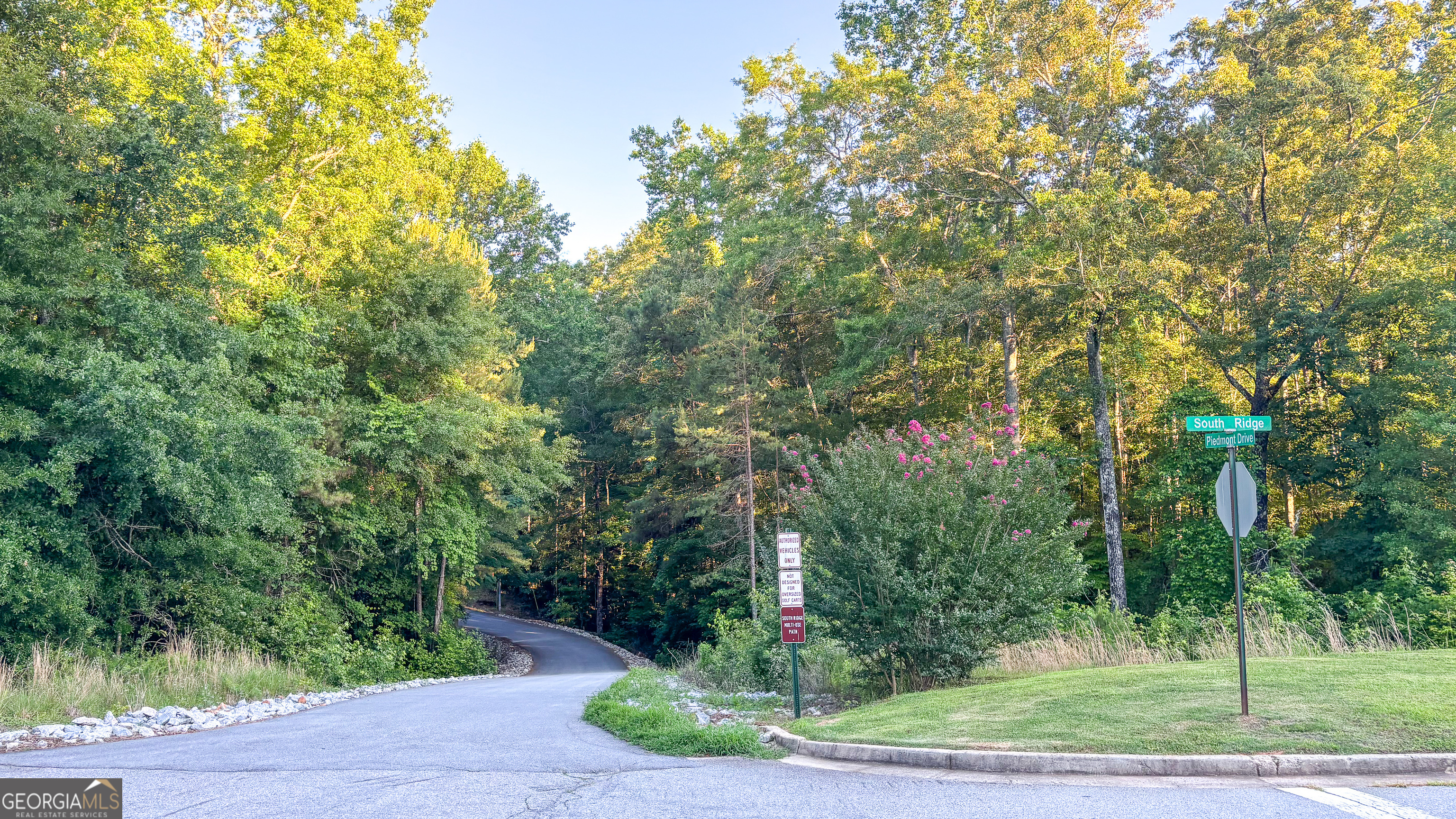 195 Southridge Property Photo 42
