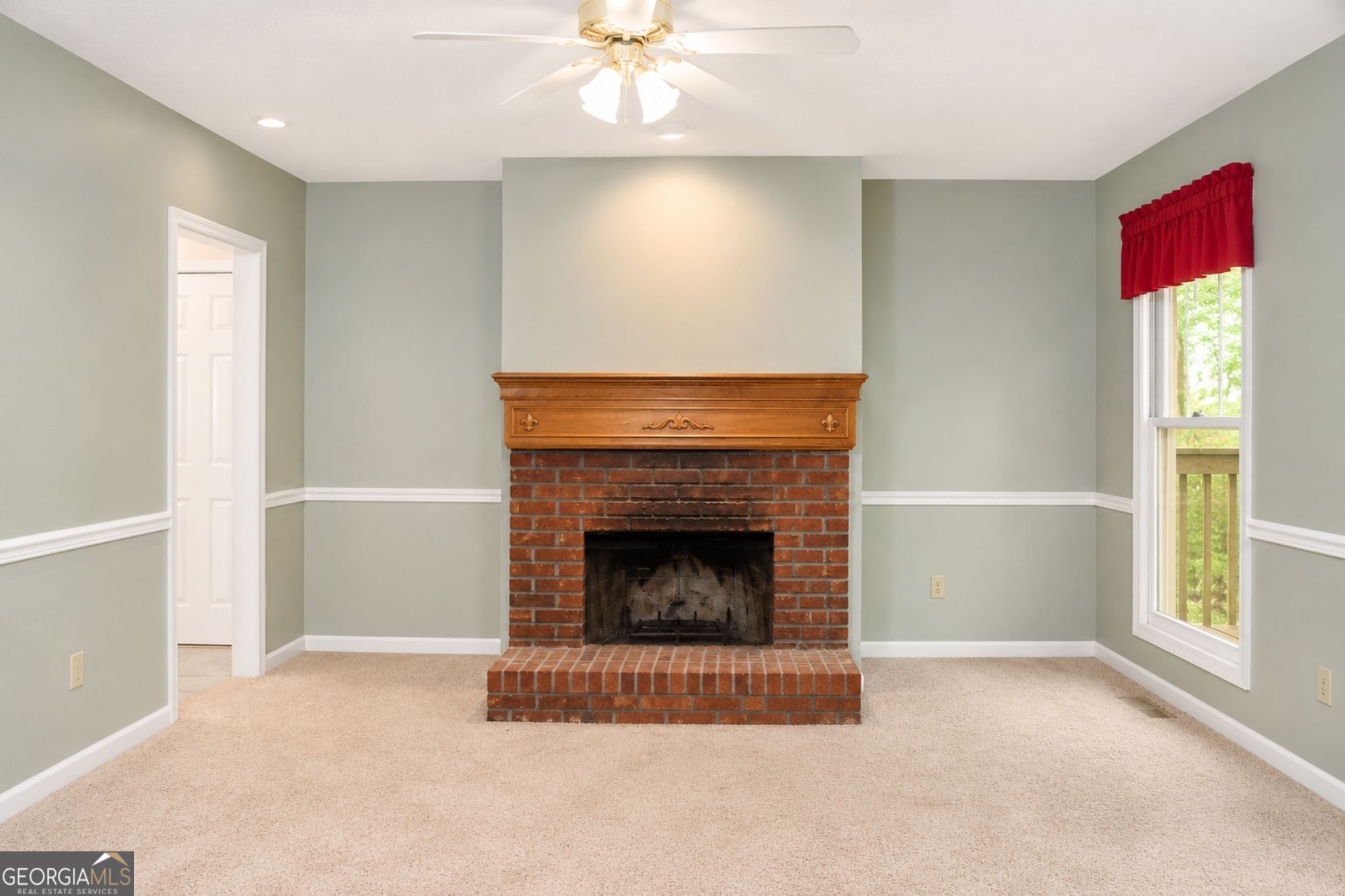 365 Riverridge Trail Property Photo 10