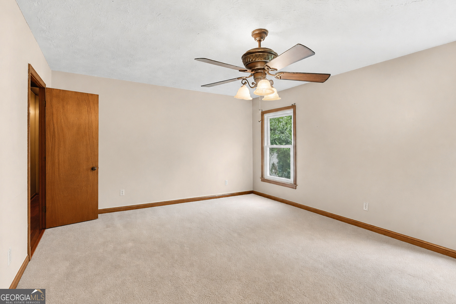 110 Hearthstone Drive Property Photo 17