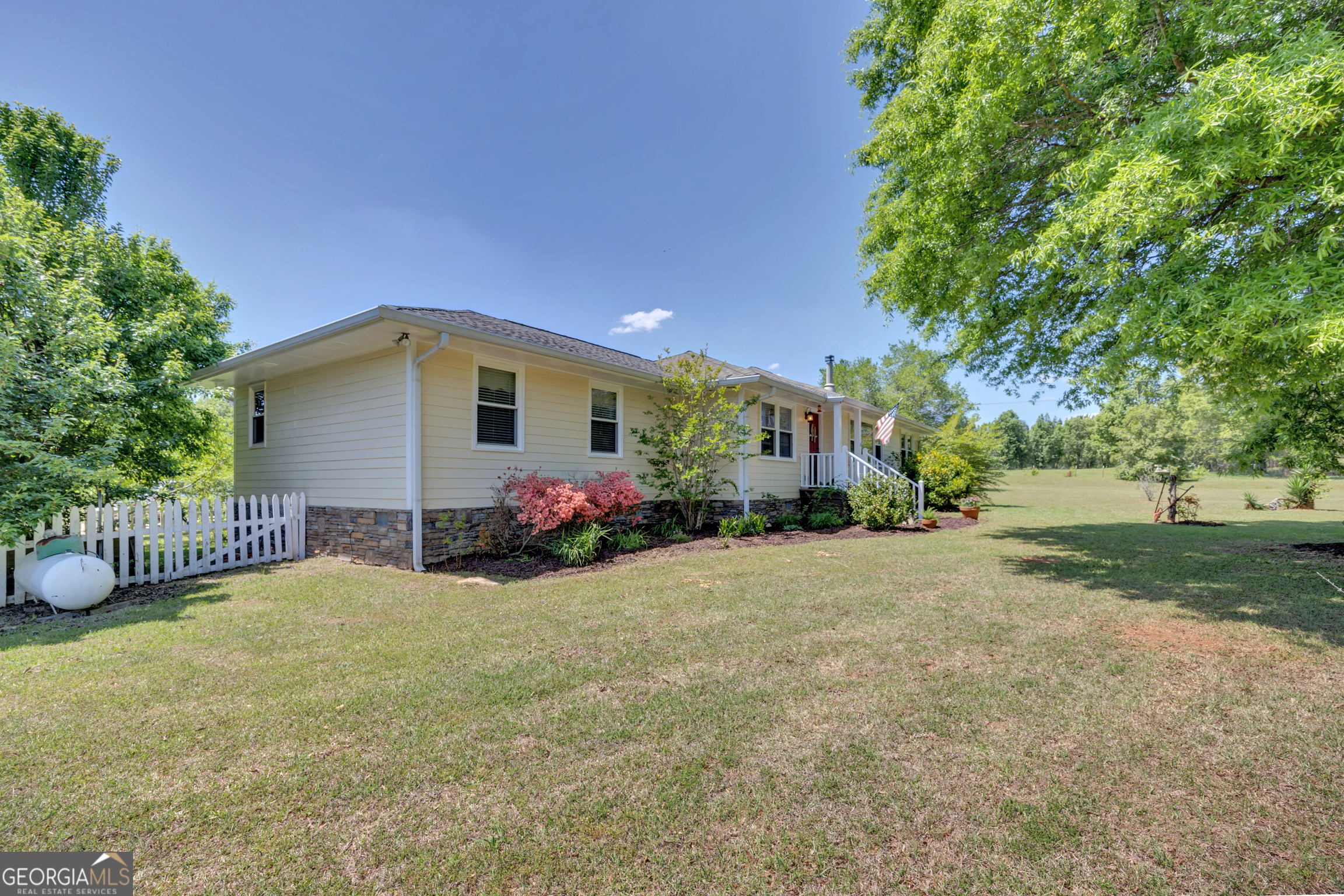 1700 Aqua Road Property Photo 2