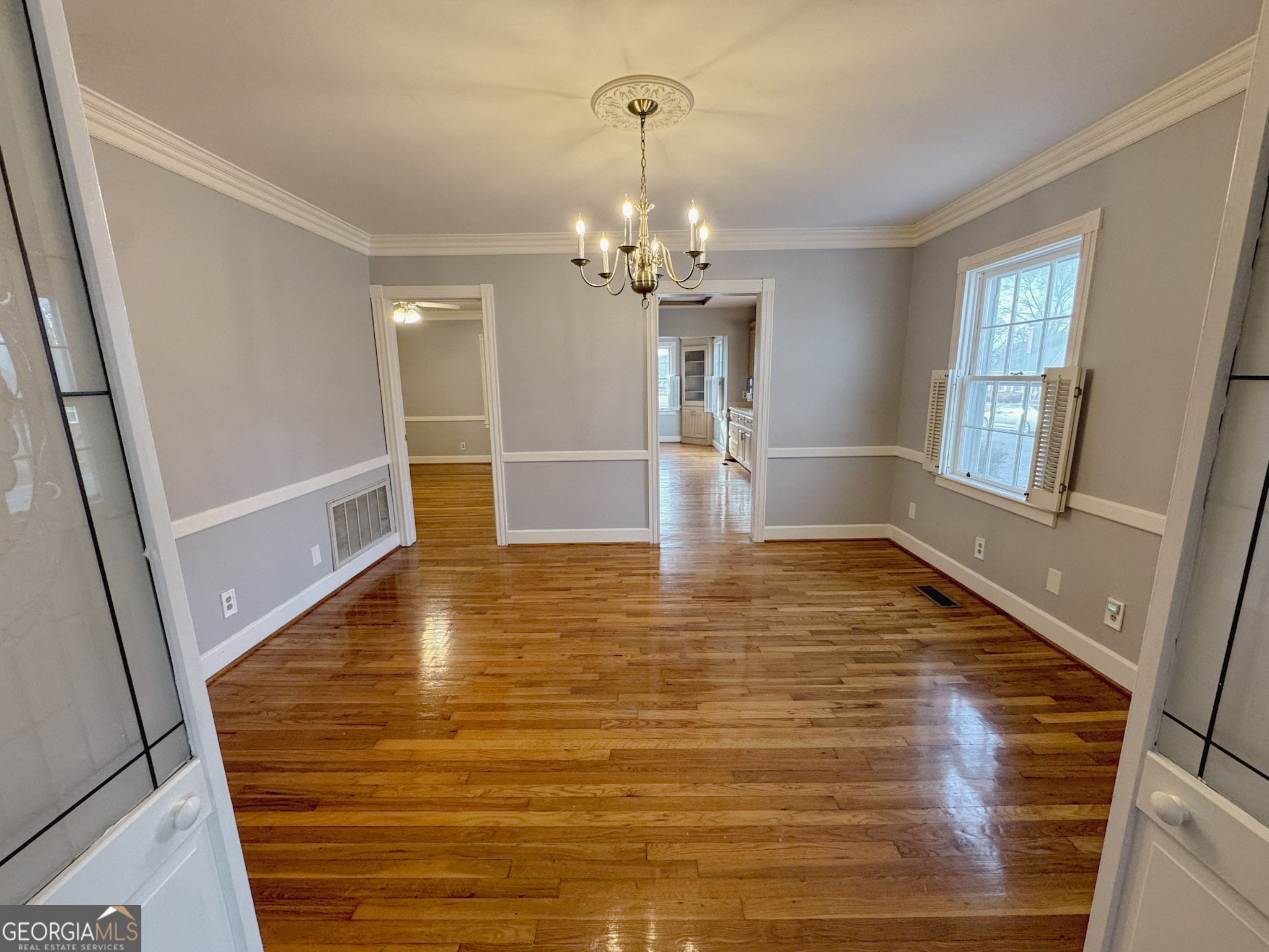 321 N College Street Property Photo 10
