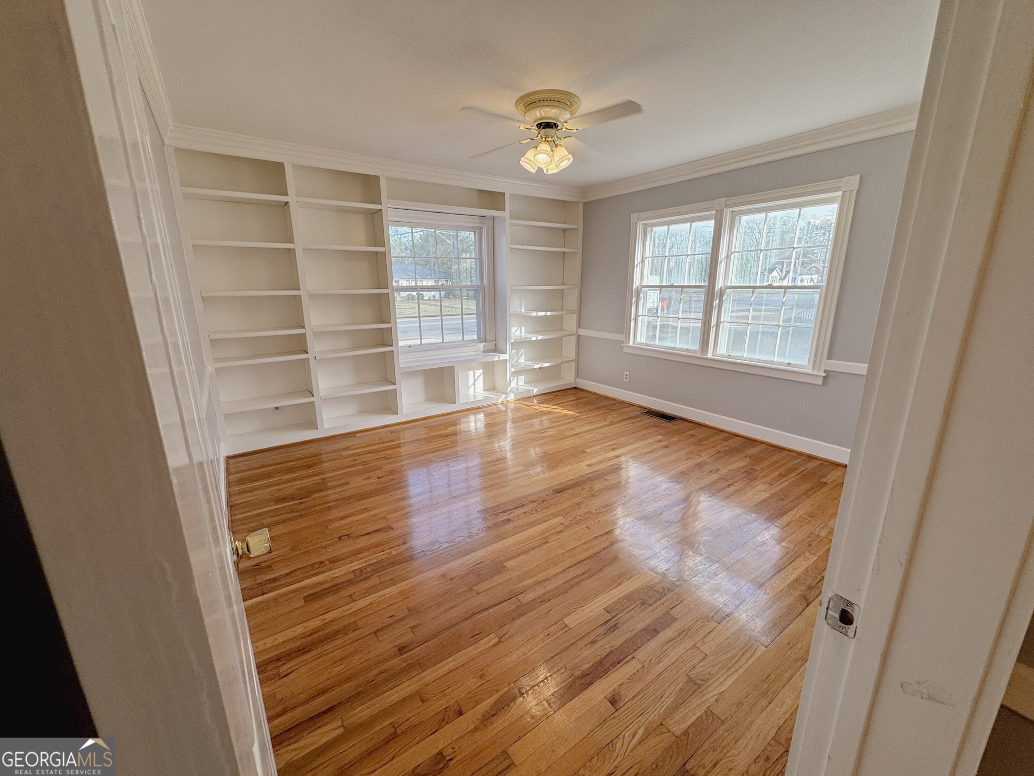 321 N College Street Property Photo 17