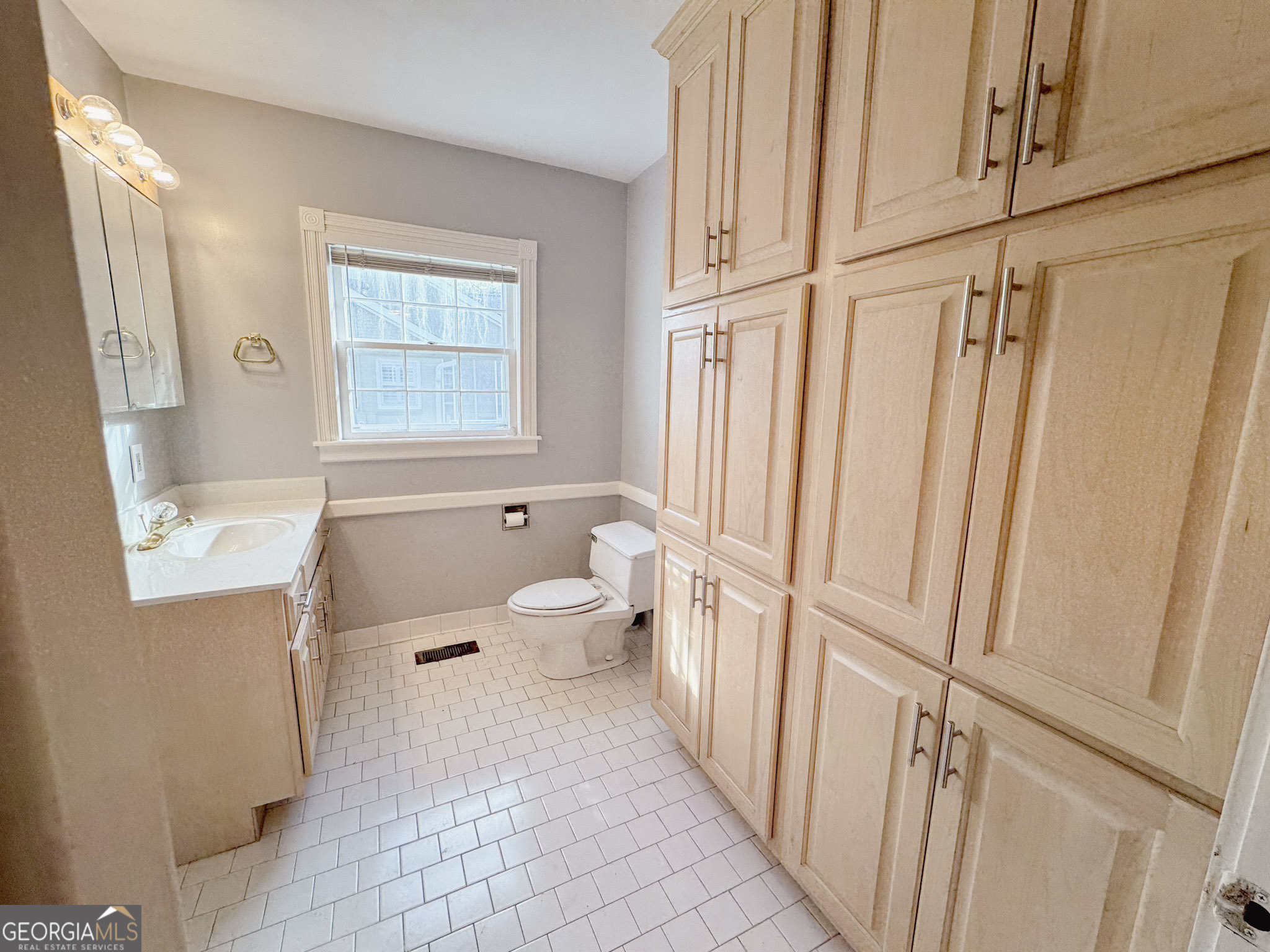 321 N College Street Property Photo 20
