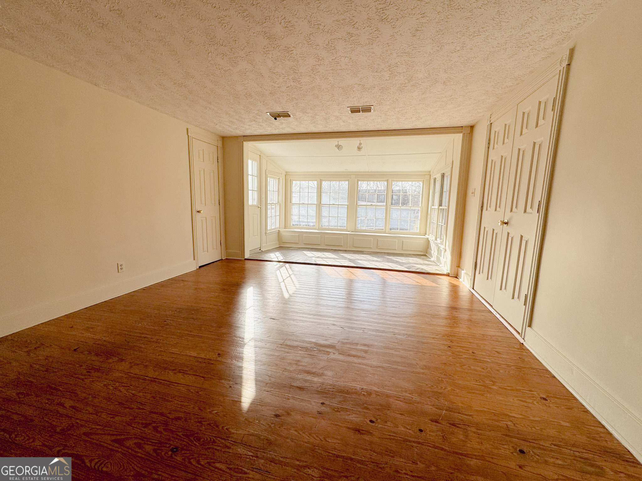 321 N College Street Property Photo 30