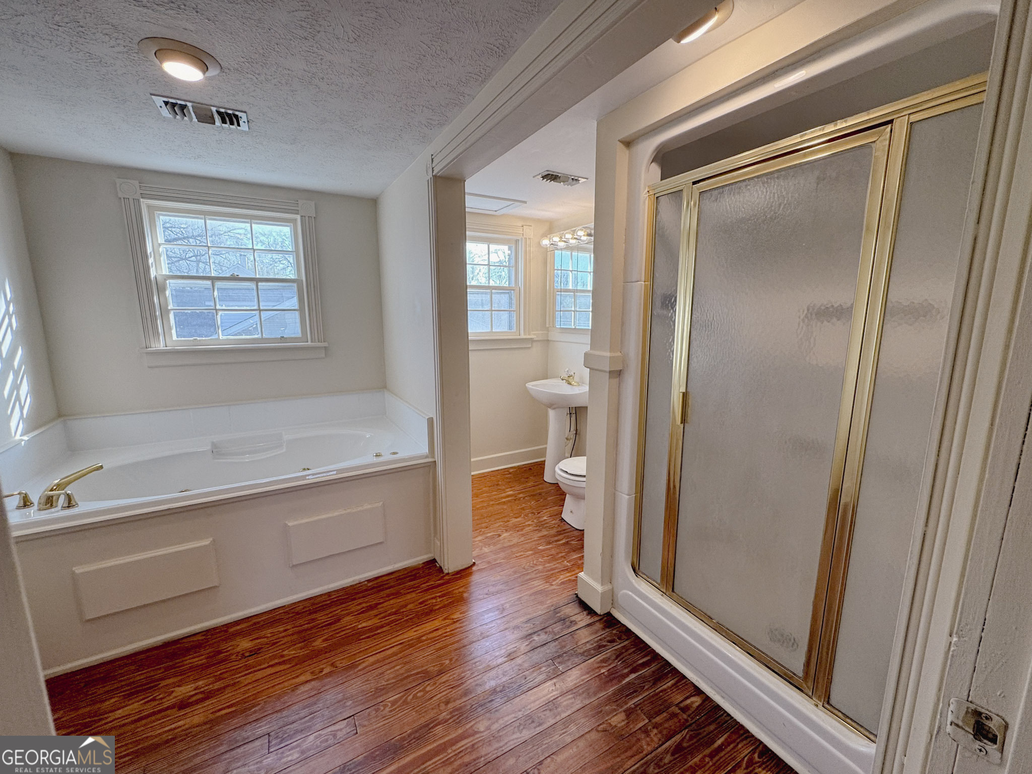 321 N College Street Property Photo 35