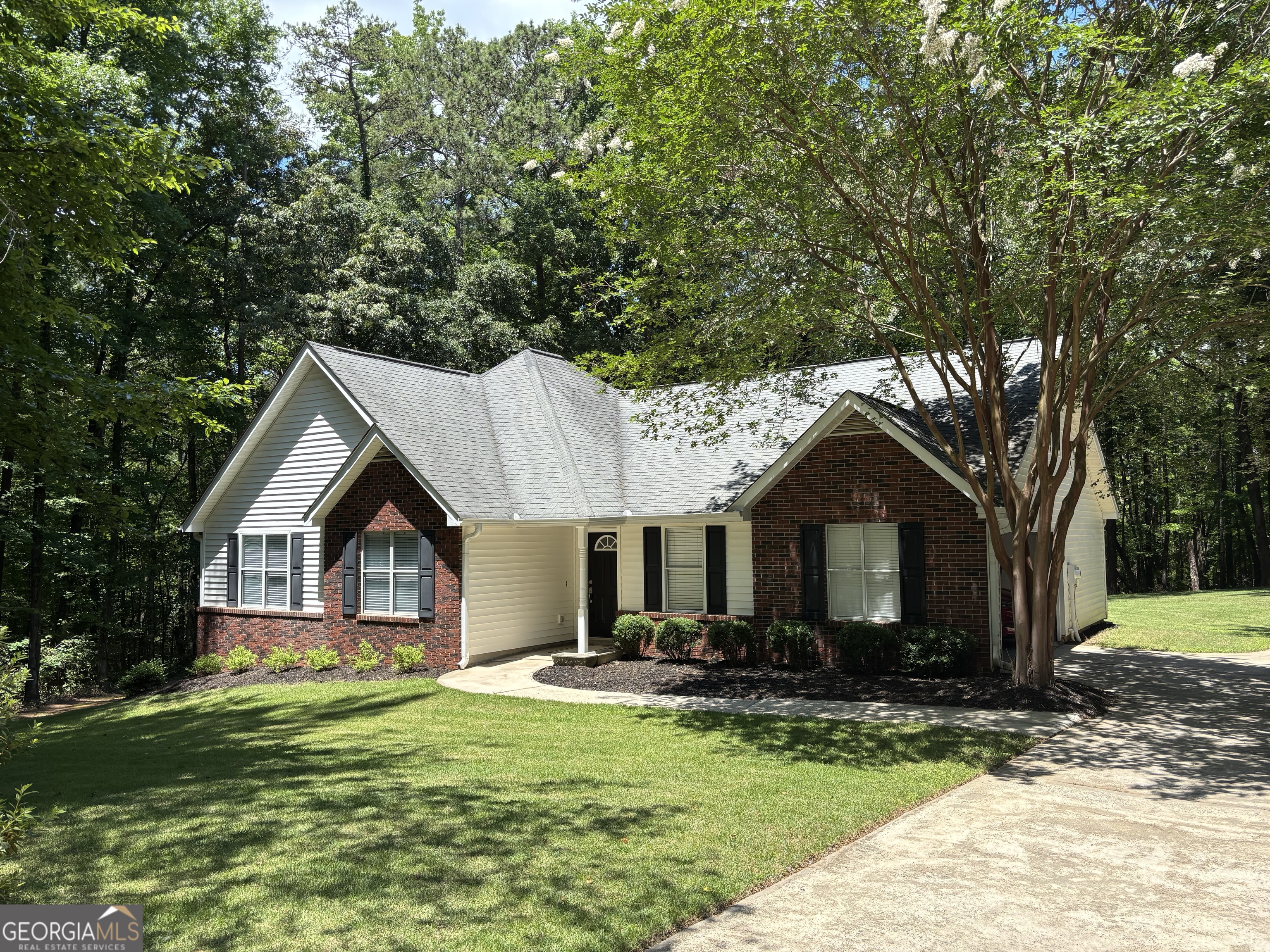 40 Frances Turn Property Photo 1