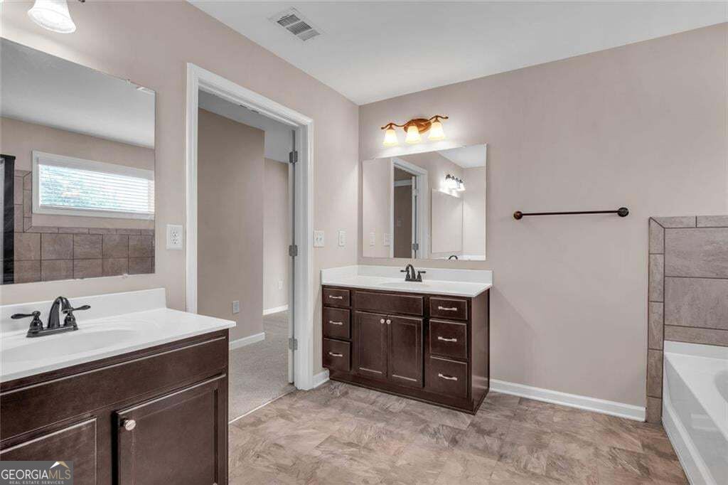 1158 Liberty Park Drive Property Photo 20
