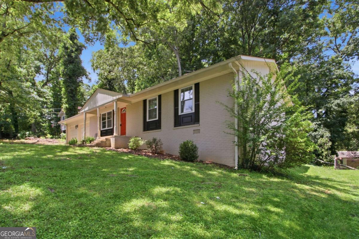 2017 Lindsey Lane Property Photo 2