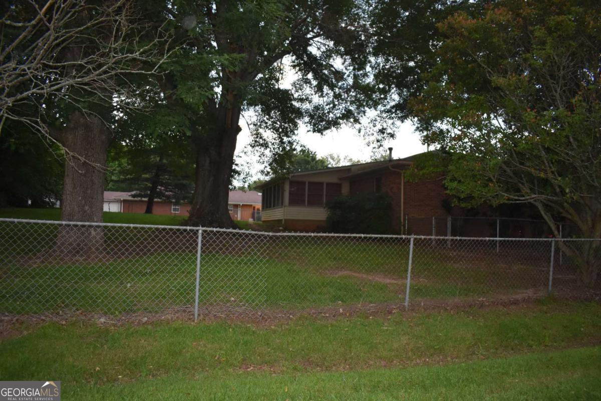 115 Wood Street Property Photo 17