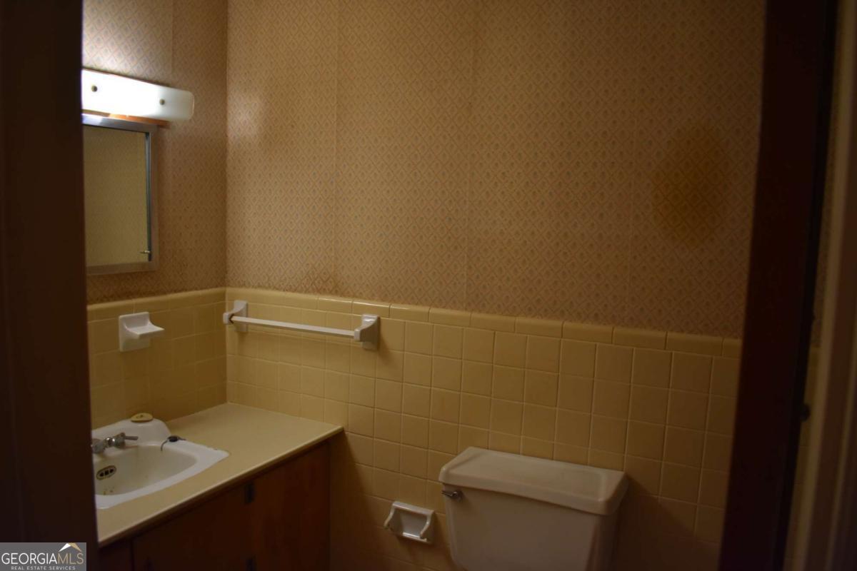 115 Wood Street Property Photo 21