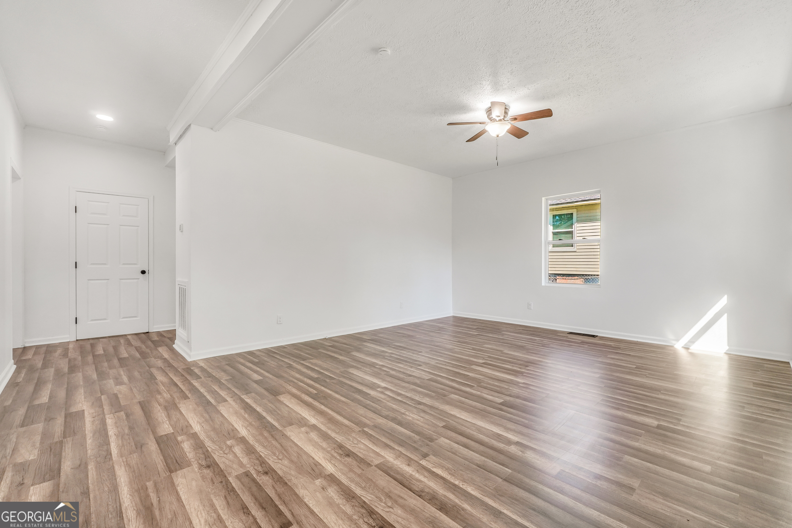 13 Avenue D Property Photo 7