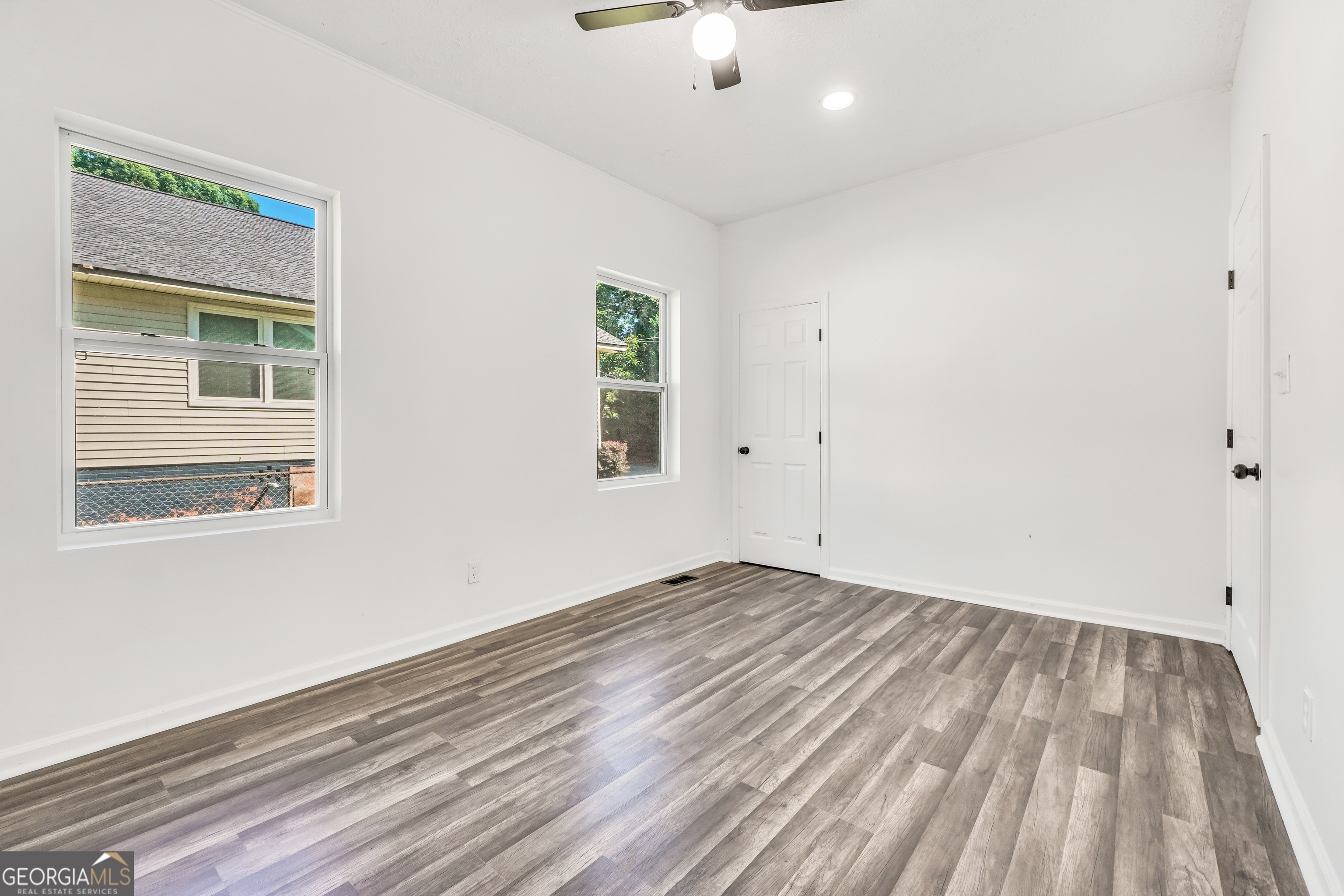 13 Avenue D Property Photo 14