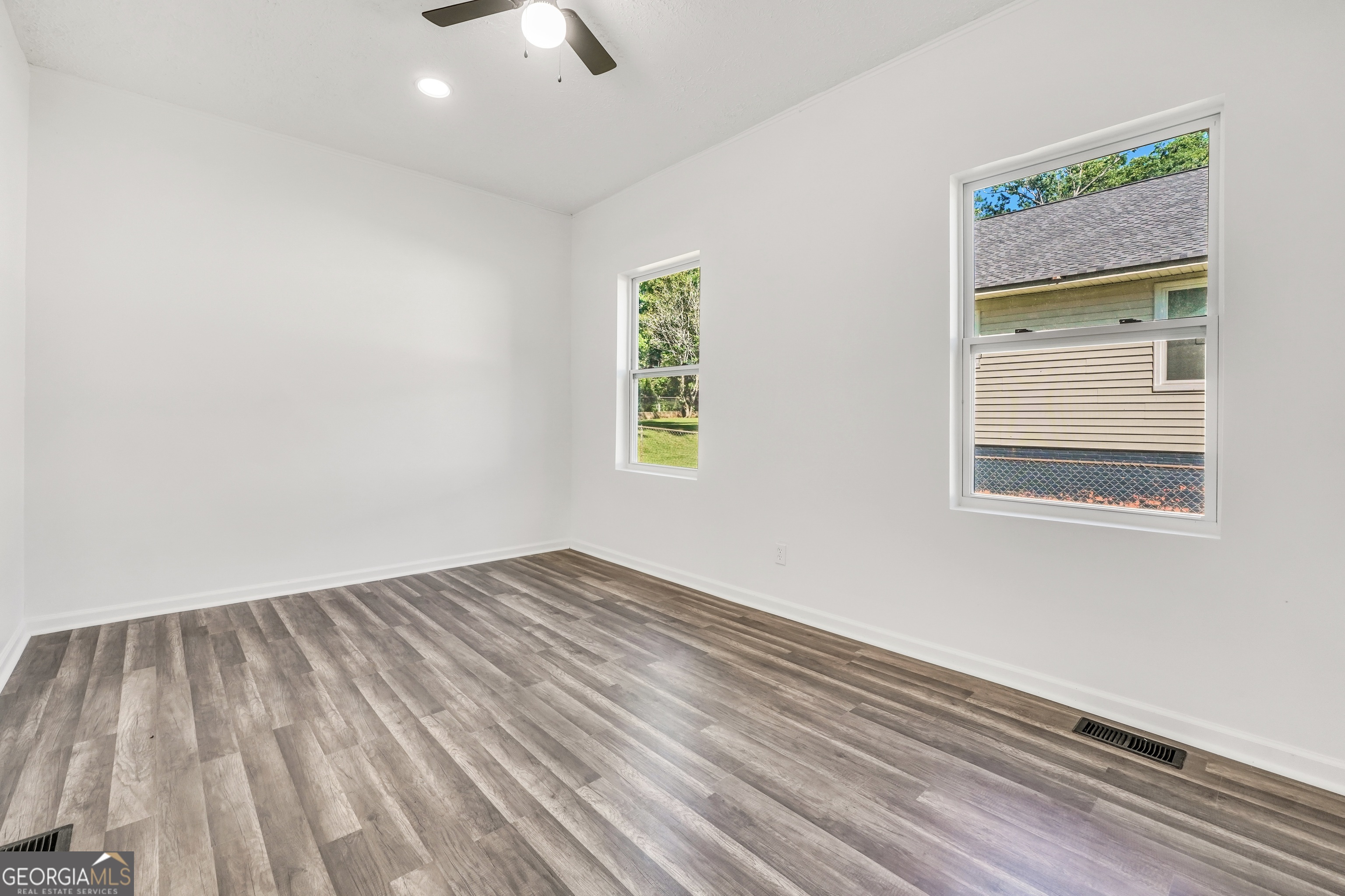 13 Avenue D Property Photo 15
