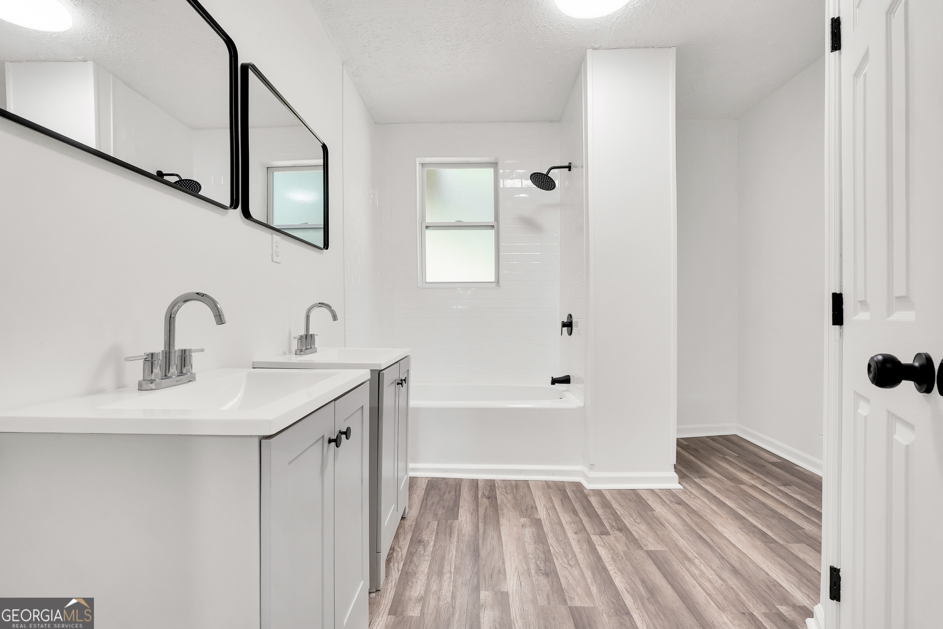 13 Avenue D Property Photo 17