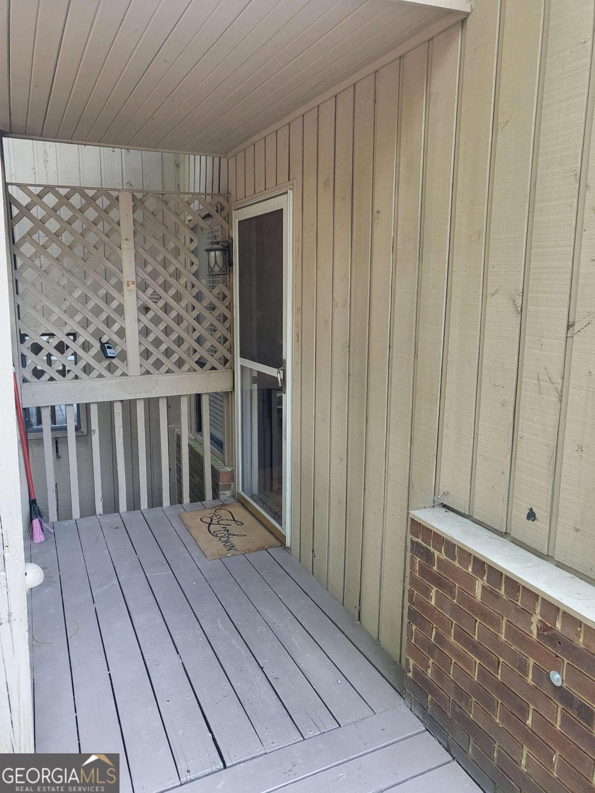 1102 Pine Tree Drive # 1102 Property Photo 2