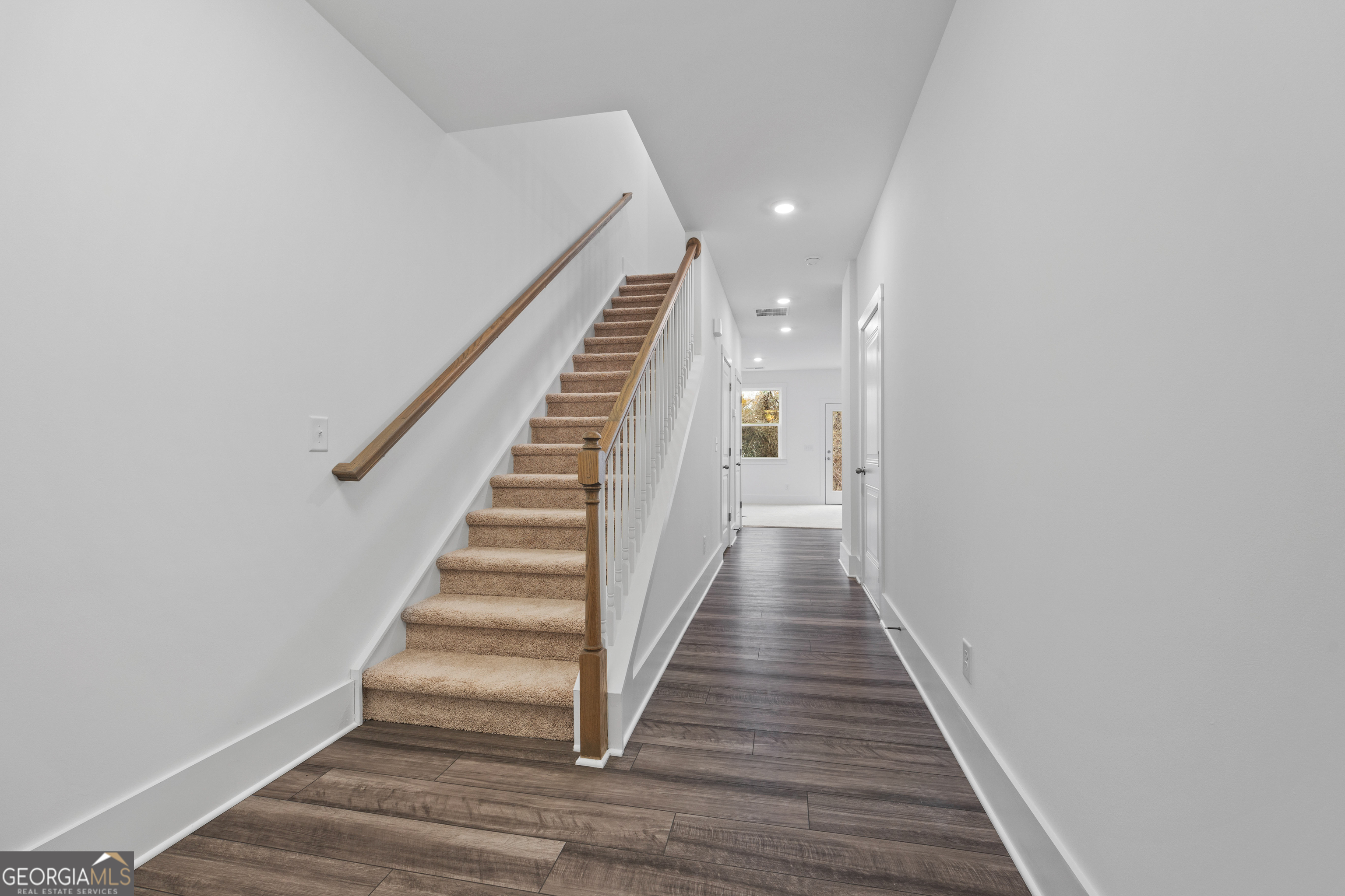 1516 Parks Edge Lane Nw Property Photo 2