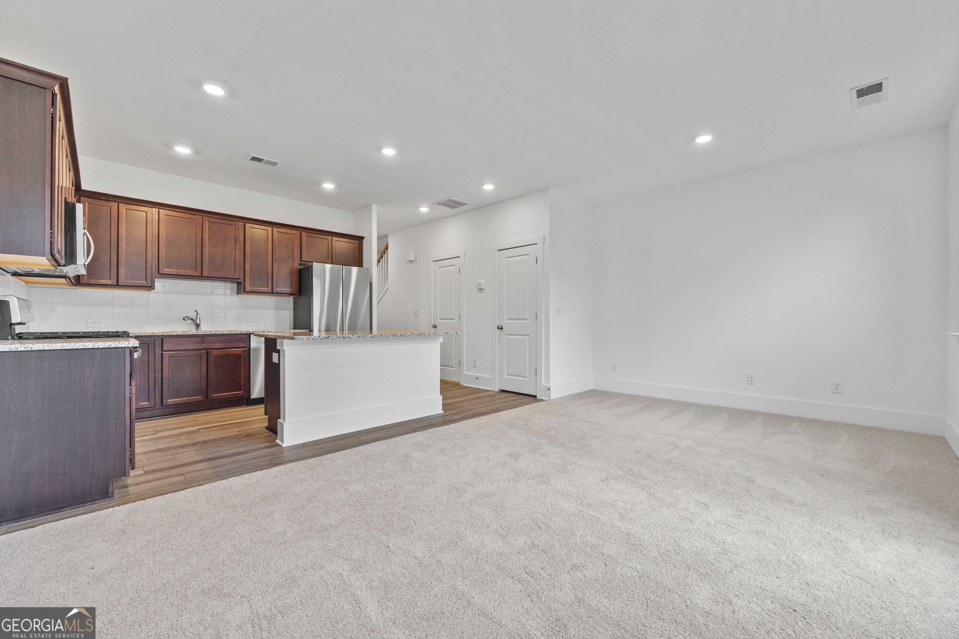 1516 Parks Edge Lane Nw Property Photo 4