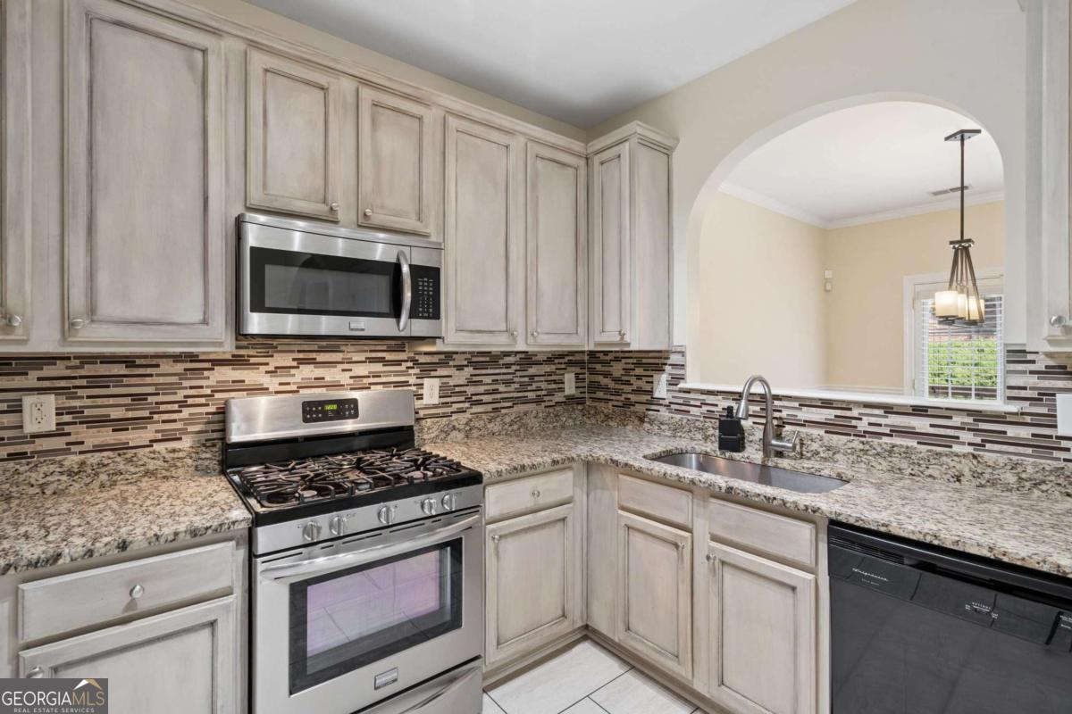 1075 Brownstone Drive # 23 Property Photo 10