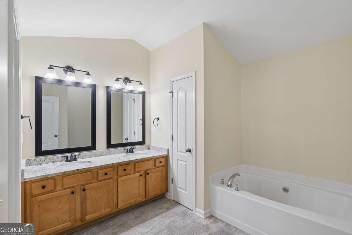 1075 Brownstone Drive # 23 Property Photo 21