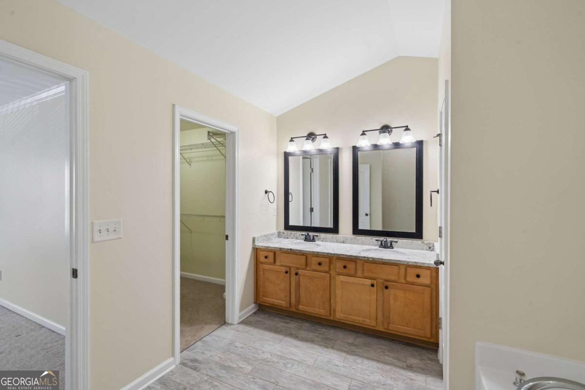 1075 Brownstone Drive # 23 Property Photo 23
