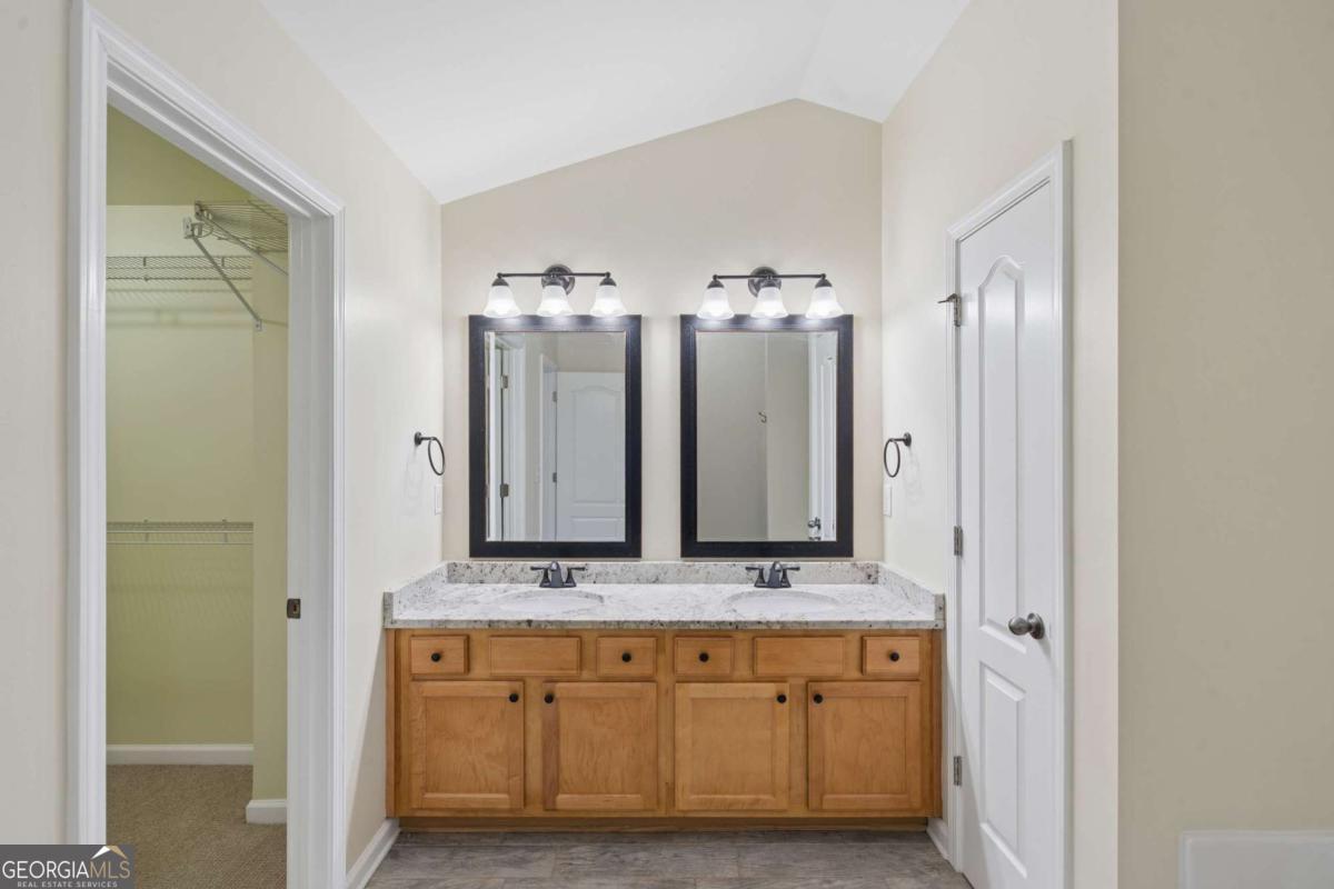 1075 Brownstone Drive # 23 Property Photo 25