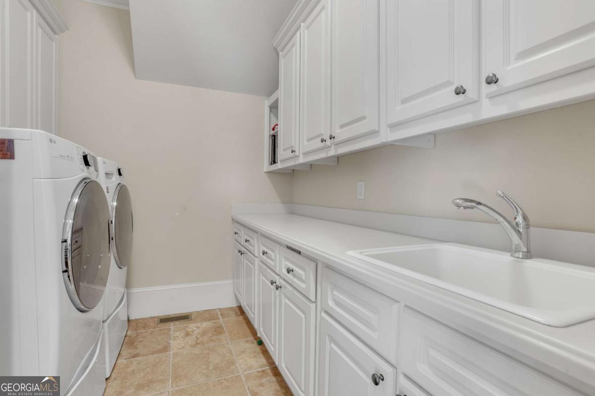 2262 Crimson King Drive Property Photo 30