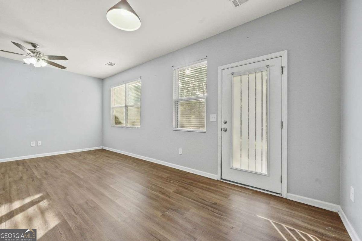 2056 Wildflower Way Property Photo 8