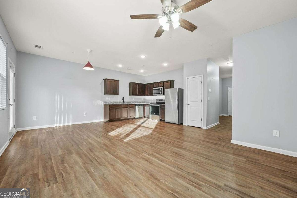 2056 Wildflower Way Property Photo 10