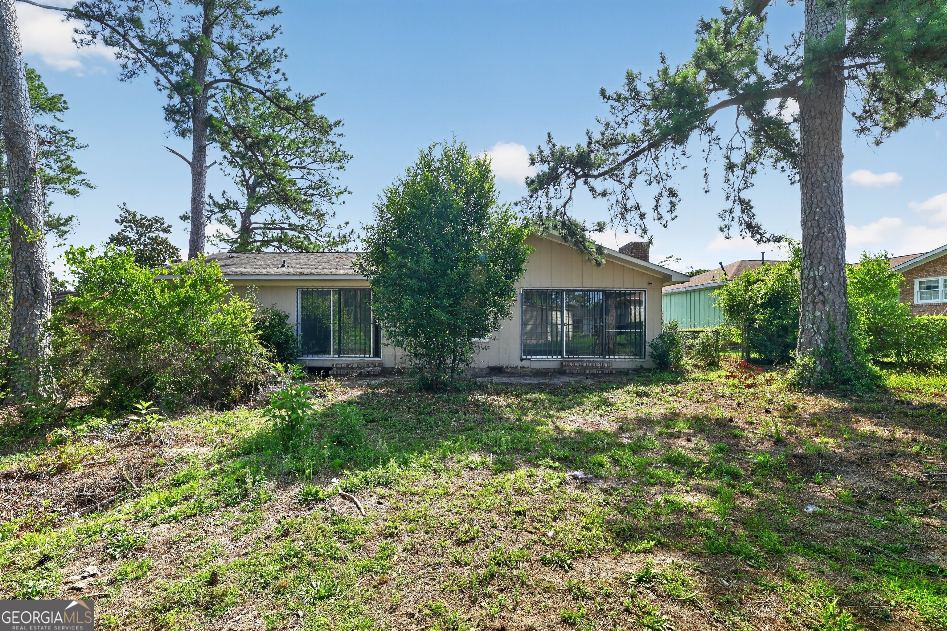 2319 Shadowood Drive Property Photo 3