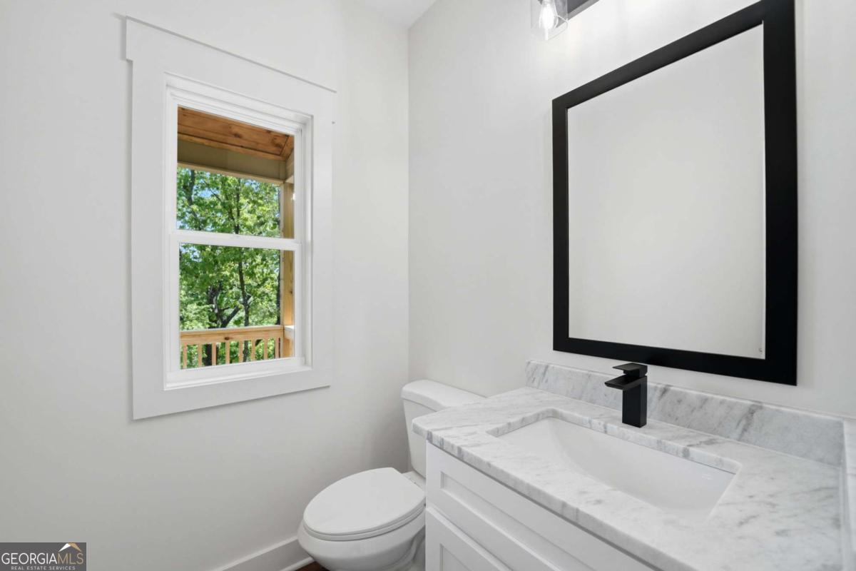 1600 Dover Drive Property Photo 22