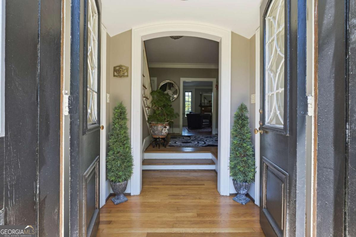 3155 Ingleside Drive Ne Property Photo 11