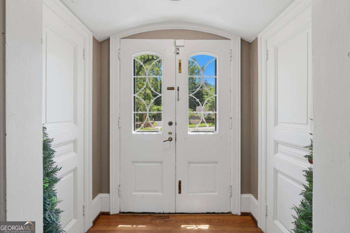 3155 Ingleside Drive Ne Property Photo 12