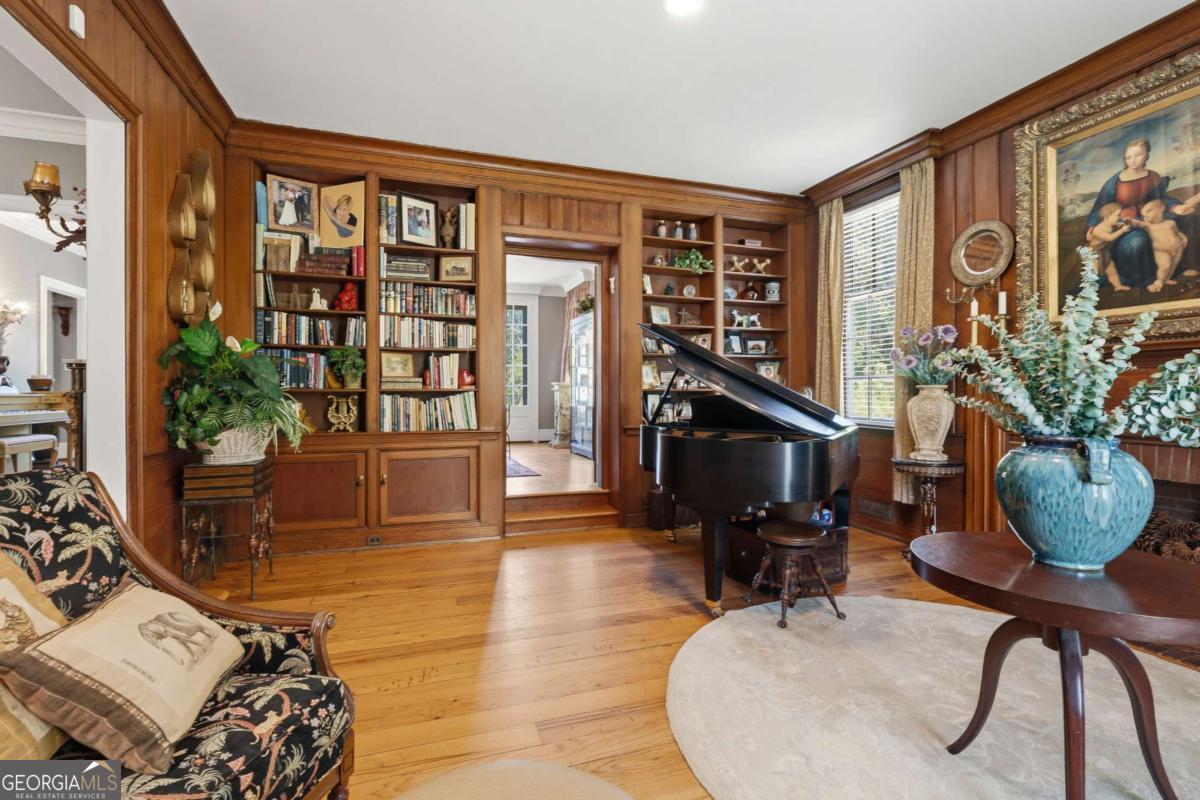 3155 Ingleside Drive Ne Property Photo 19