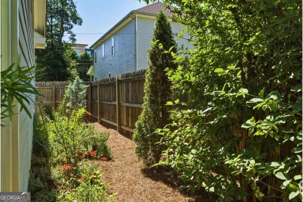 1324 Cambridge Avenue Property Photo 41