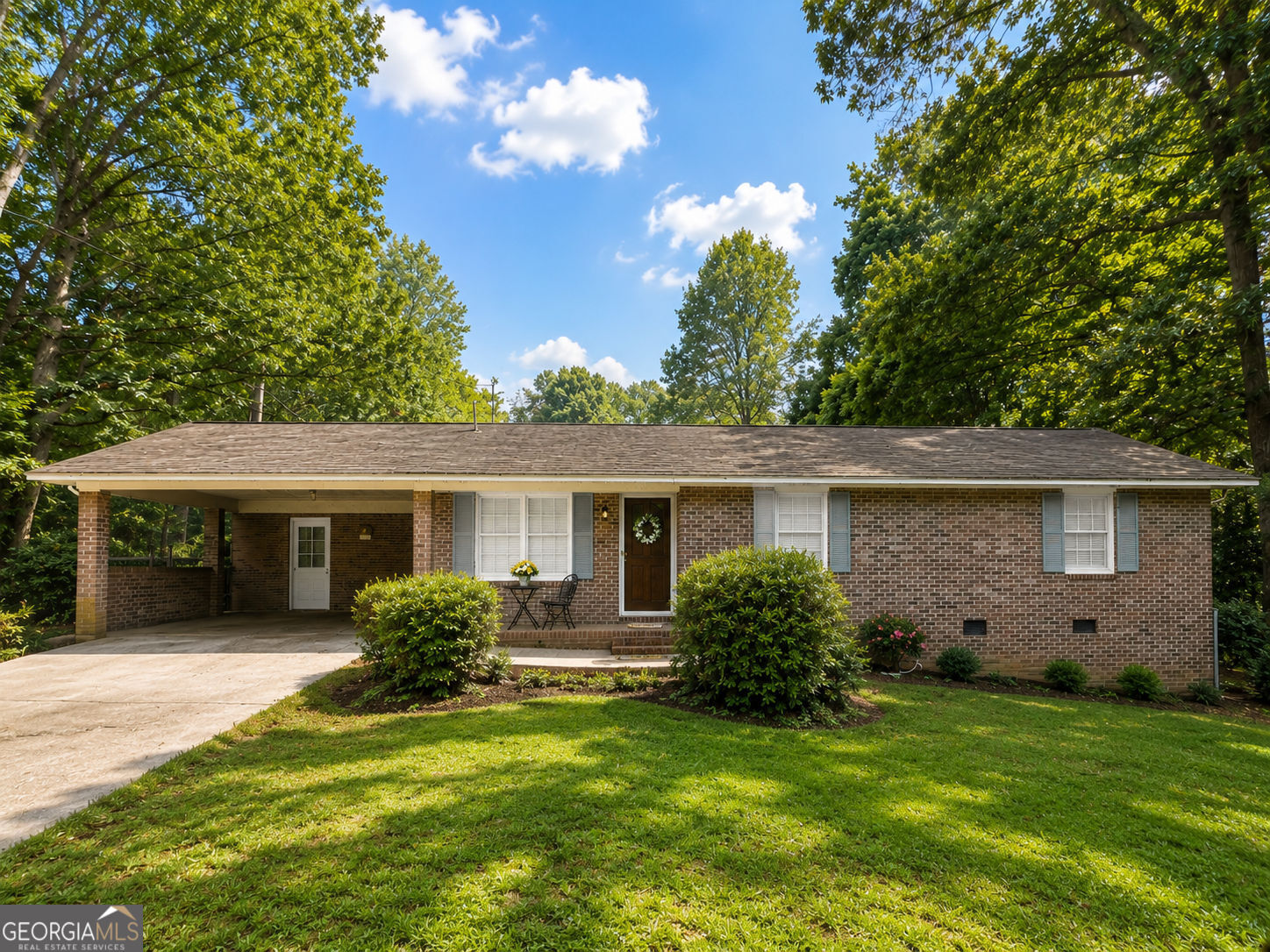 40 Flint Hill Drive Property Photo 1