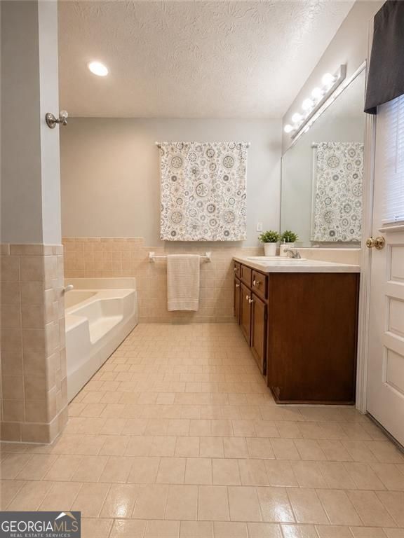 40 Flint Hill Drive Property Photo 7