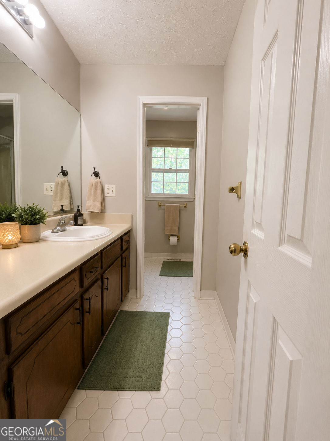 40 Flint Hill Drive Property Photo 11