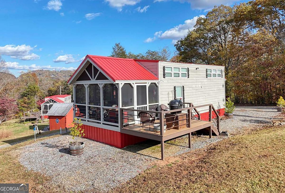 476 Property Photo 2