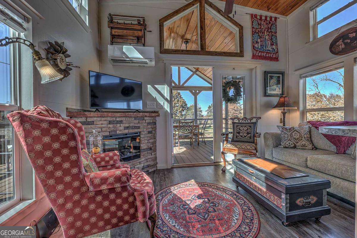 476 Property Photo 4