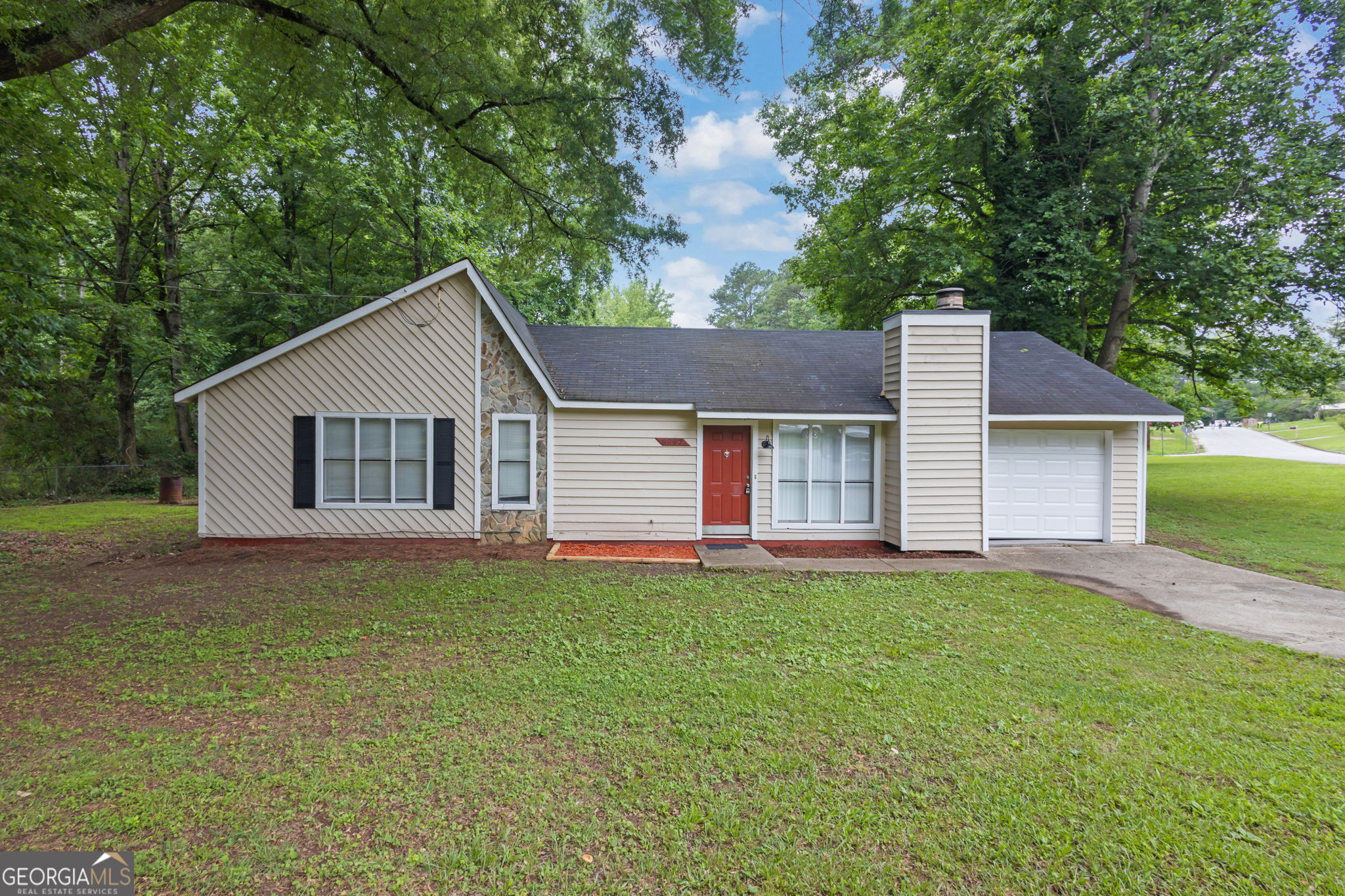 8997 Huntwood Lane Property Photo 1