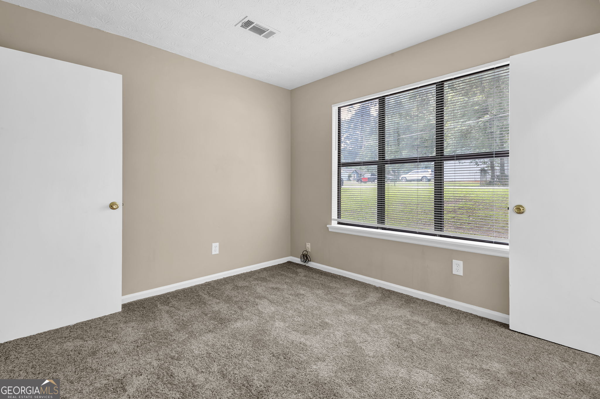 8997 Huntwood Lane Property Photo 9