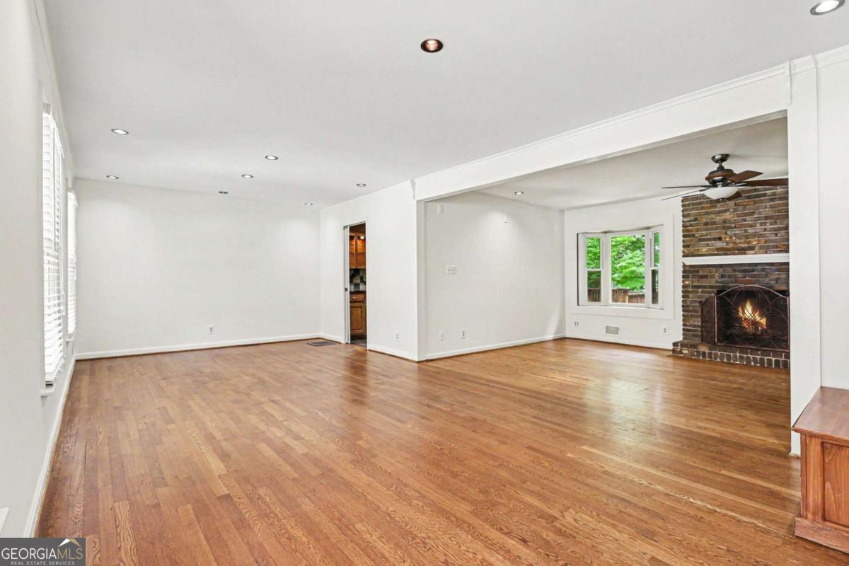3135 Wanda Woods Drive Property Photo 6