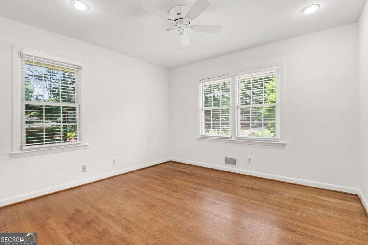 3135 Wanda Woods Drive Property Photo 19